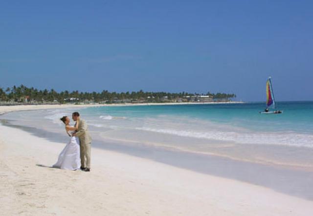 Wedding in the Caribean by Peter Budraitis